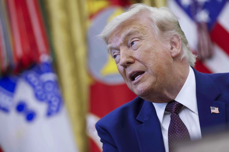 Trump: Iran je srušio američki helikopter u Hormuzu. Moramo odgovoriti